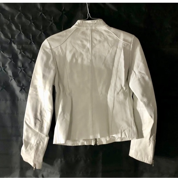 Michael Hoban white leather jacket with zipper closure - Picture 2 of 2